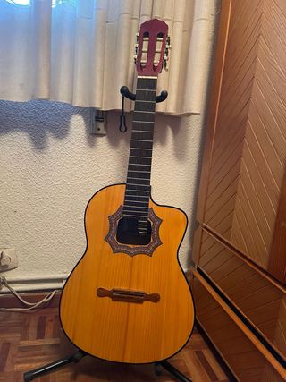 REPARACION GUITARRAS ESPAÑOLAS Y REQUINTOS