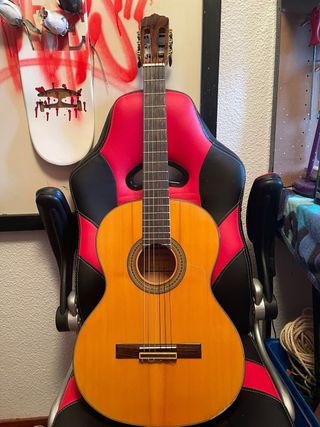 REPARACION GUITARRAS ESPAÑOLAS Y REQUINTOS