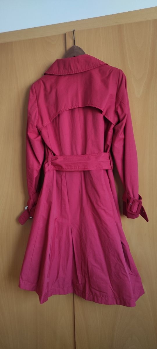 Gabardina roja talla S