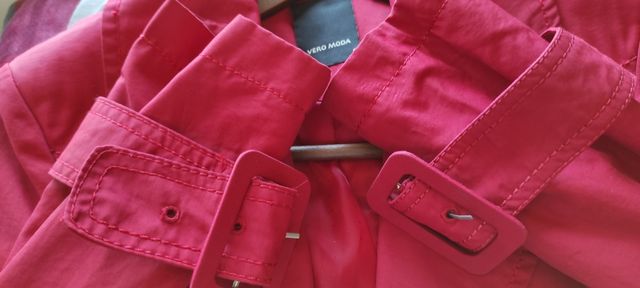 Gabardina roja talla S
