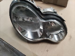 Faro mercedes clase C