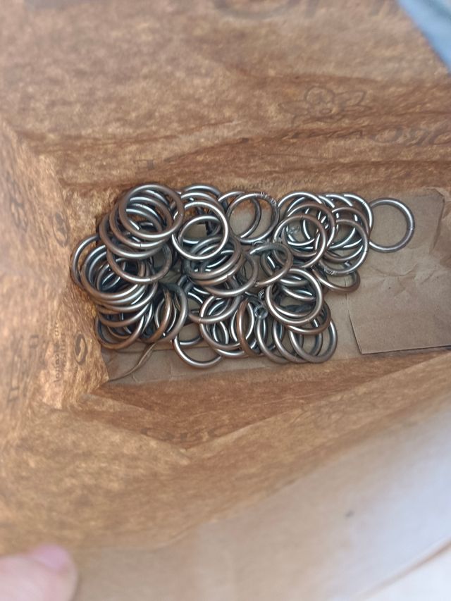 ARGOLLAS CORTINAS. 76 u  en perfecto estado