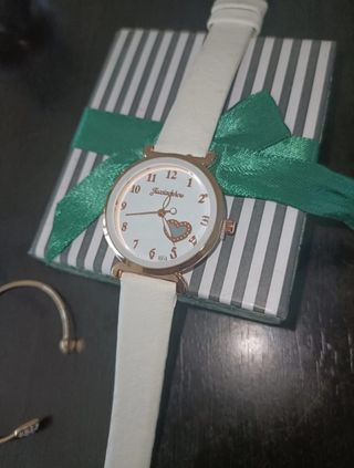 MODA MUJER:RELOJ Y PULSERA.NUEVOS