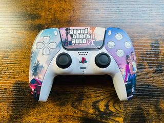 DISEÑO CARCASA GTA VI PS5 DUALSENSE 