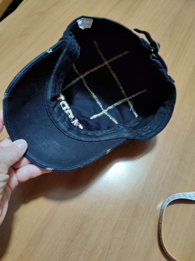 Berretto con visiera