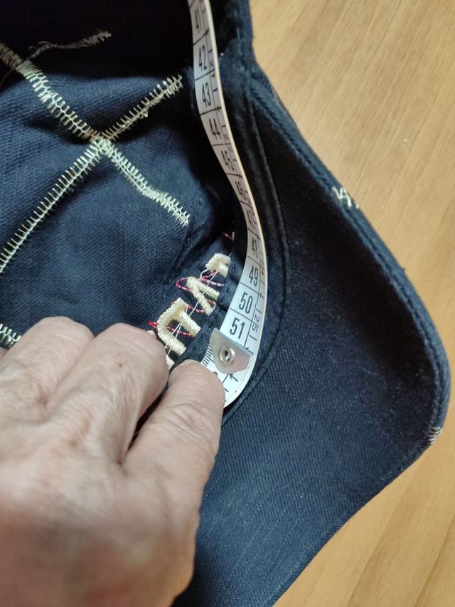 Berretto con visiera