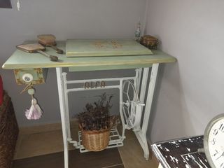 Mesa decoración de máquina de coser