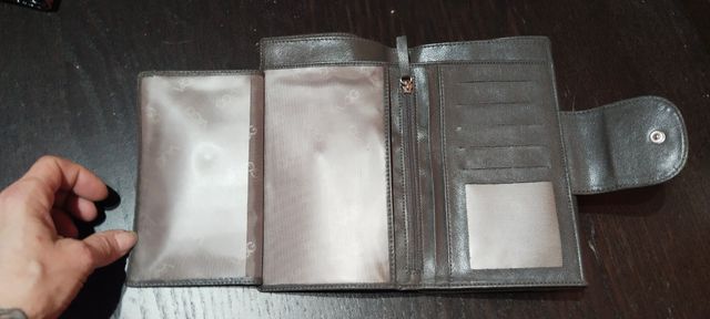 CARTERA DE PIEL