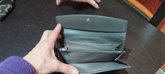 CARTERA DE PIEL