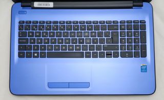 Notebook 15,6" HP 15-ay064ns i3/8GB/SSD200GB/WIN11