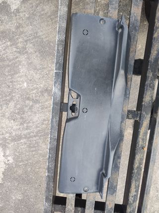 Plástico maletero honda Civic ek3