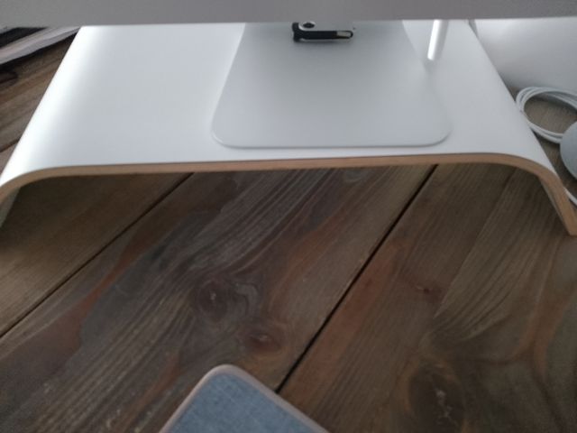 Soporte mesa ordenador Blanca madera