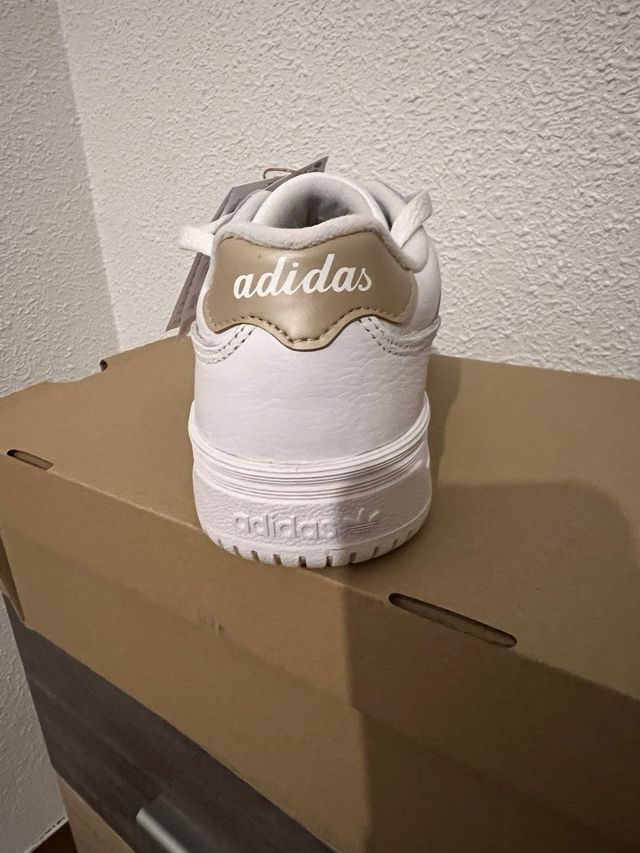 Zapatilla mujer o chica Adidas 38