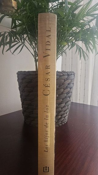 "Los Hijos de la Luz", César Vidal