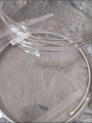 Brazaletes y collares