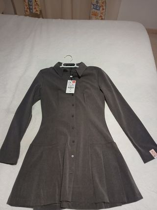 Vestido con etiqueta
