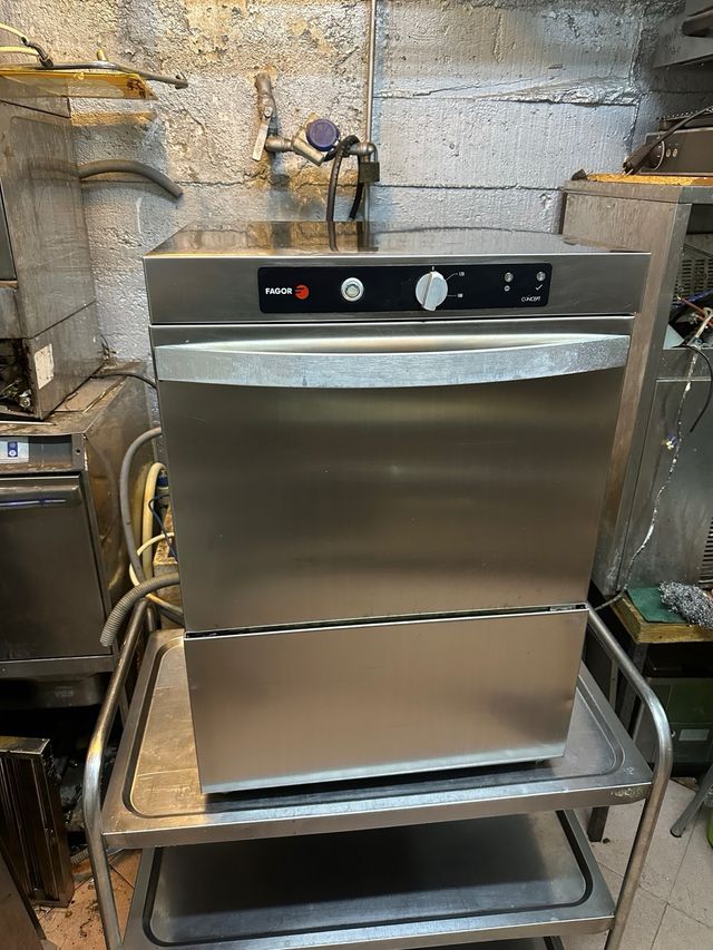 Lavavajillas industrial