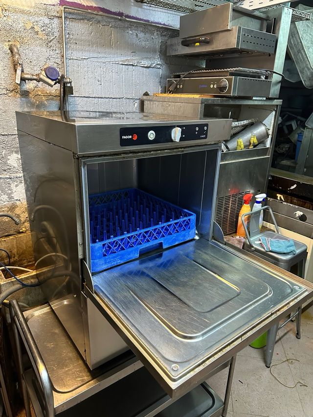 Lavavajillas industrial