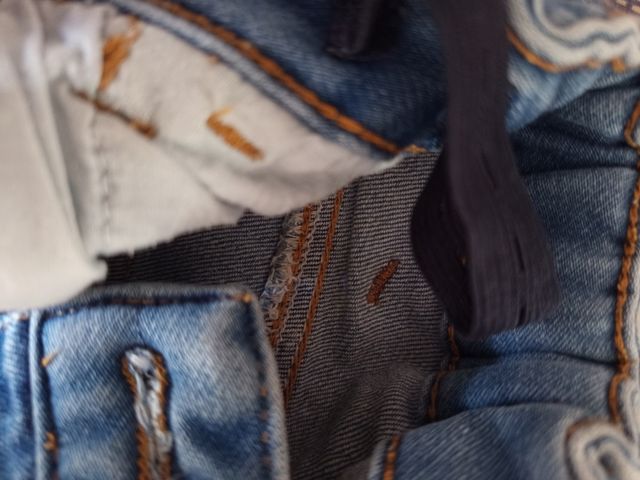 Pantalón vaquero Zara talla 8