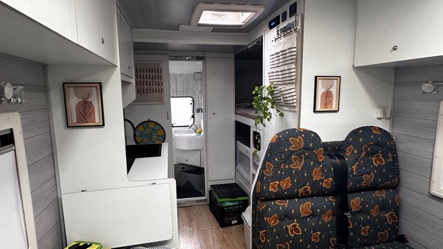 Autocaravana Benimar reformada a FULL autónoma