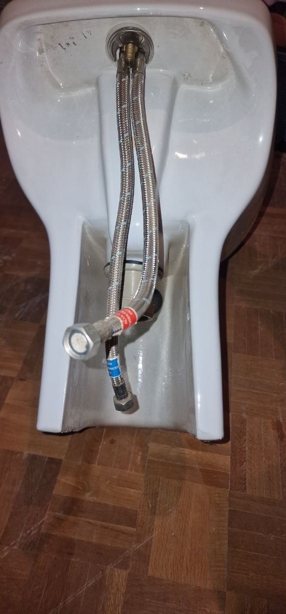 Bidet roca mod. Vitoria con grifo