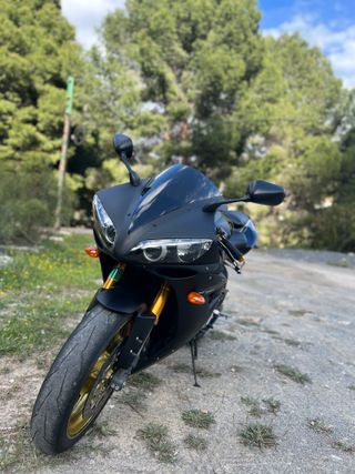 Yamaha yzf r1