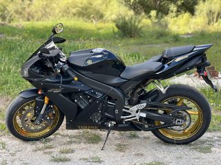 Yamaha yzf r1