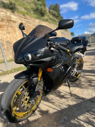 Yamaha yzf r1