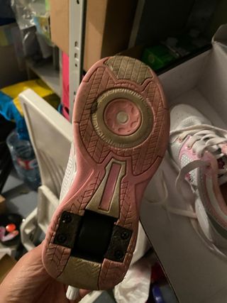 Zapatillas de ruedas talla 31