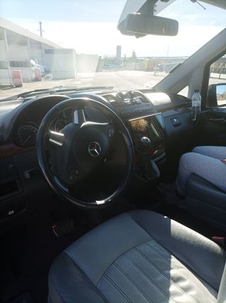 Mercedes-Benz Viano 2013