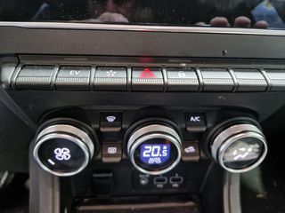 RENAULT Captur Híbrido RENAULT Captur E-TECH Híbrido Techno Fast Track 105kW