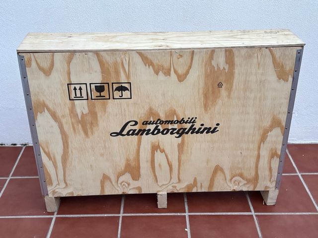 Caja lamborghini embalaje