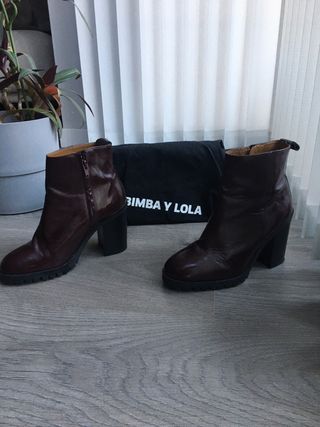 Botines tacón granates Bimba y Lola