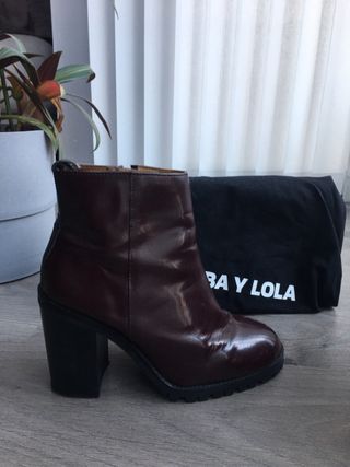Botines tacón granates Bimba y Lola