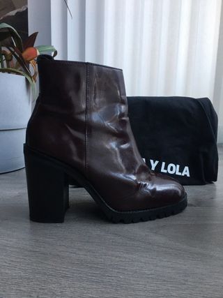 Botines tacón granates Bimba y Lola