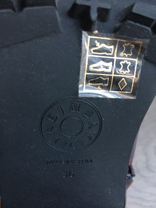 Botines tacón granates Bimba y Lola