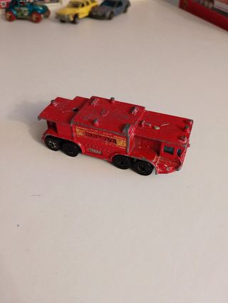 Hot Wheels Airport rescue red