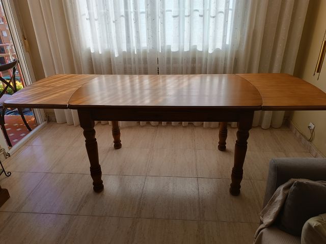 Mesa de comedor de madera extensible