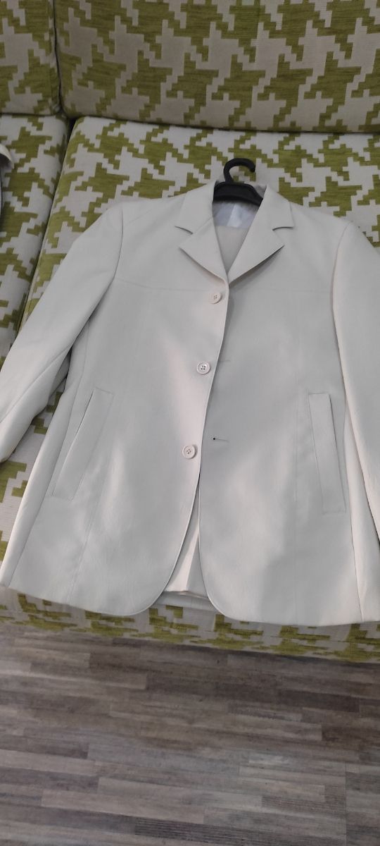 Traje blanco talla 38