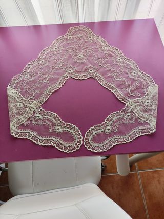Peinador traje de fallera huertana