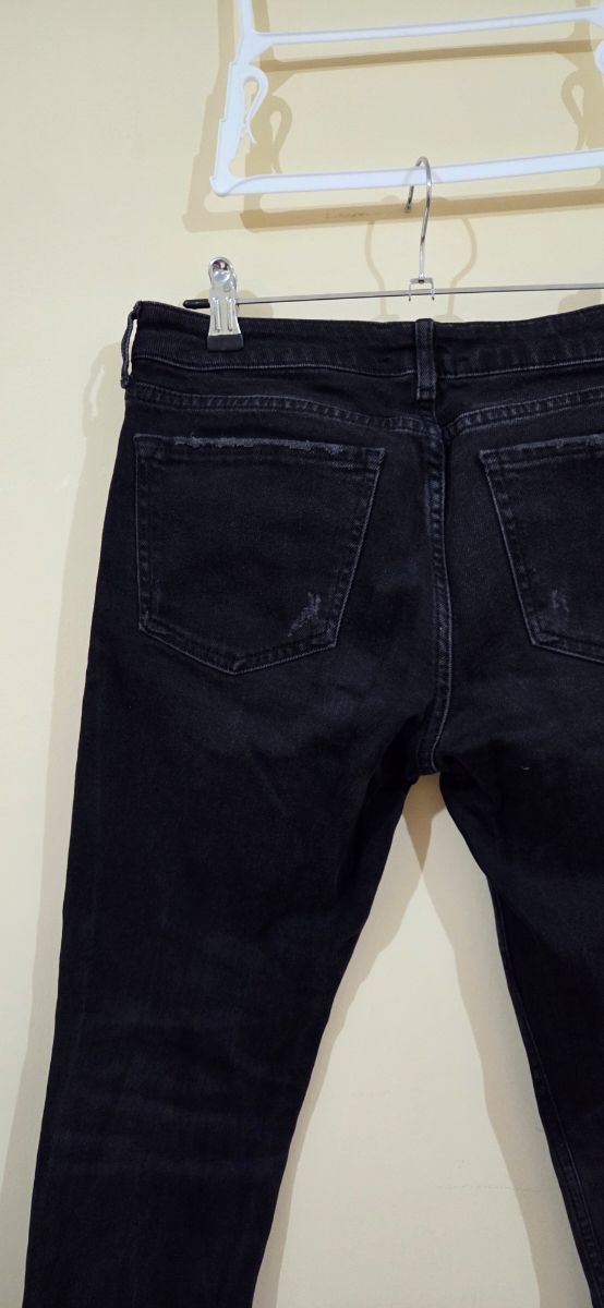 Pantalón vaquero talla 36, Zara