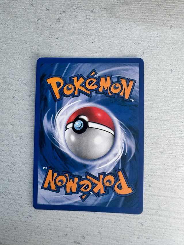 Pikachu VMAX - Lost Origin