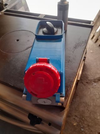 Presa i dustriale 380v 32 a 6h 380-415v