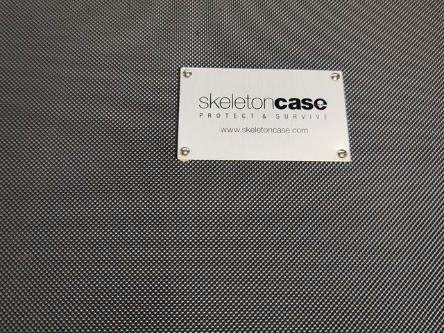 Valigia per DJ, Skelton Pickfoam case