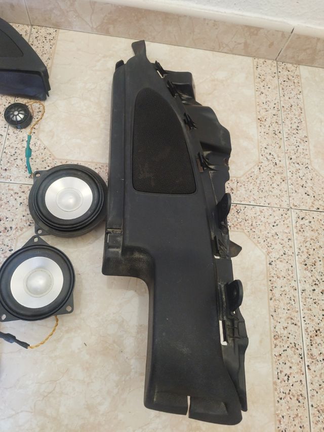 BMW e81 kit altavoces logic7