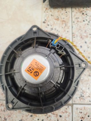 BMW e81 kit altavoces logic7 