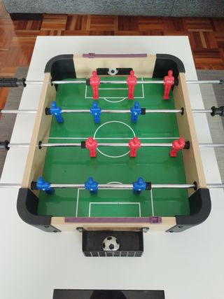 Futbolín de mesa - juego