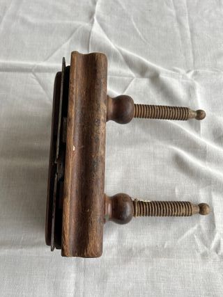 CEPILLO DE MADERA DE CARPINTERO.