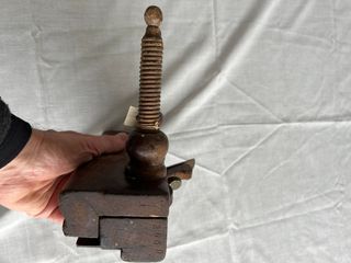 CEPILLO DE MADERA DE CARPINTERO.