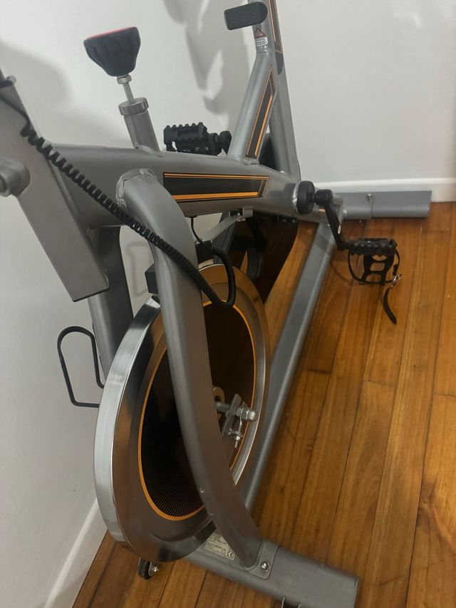 Bicicleta spinning BH nueva 